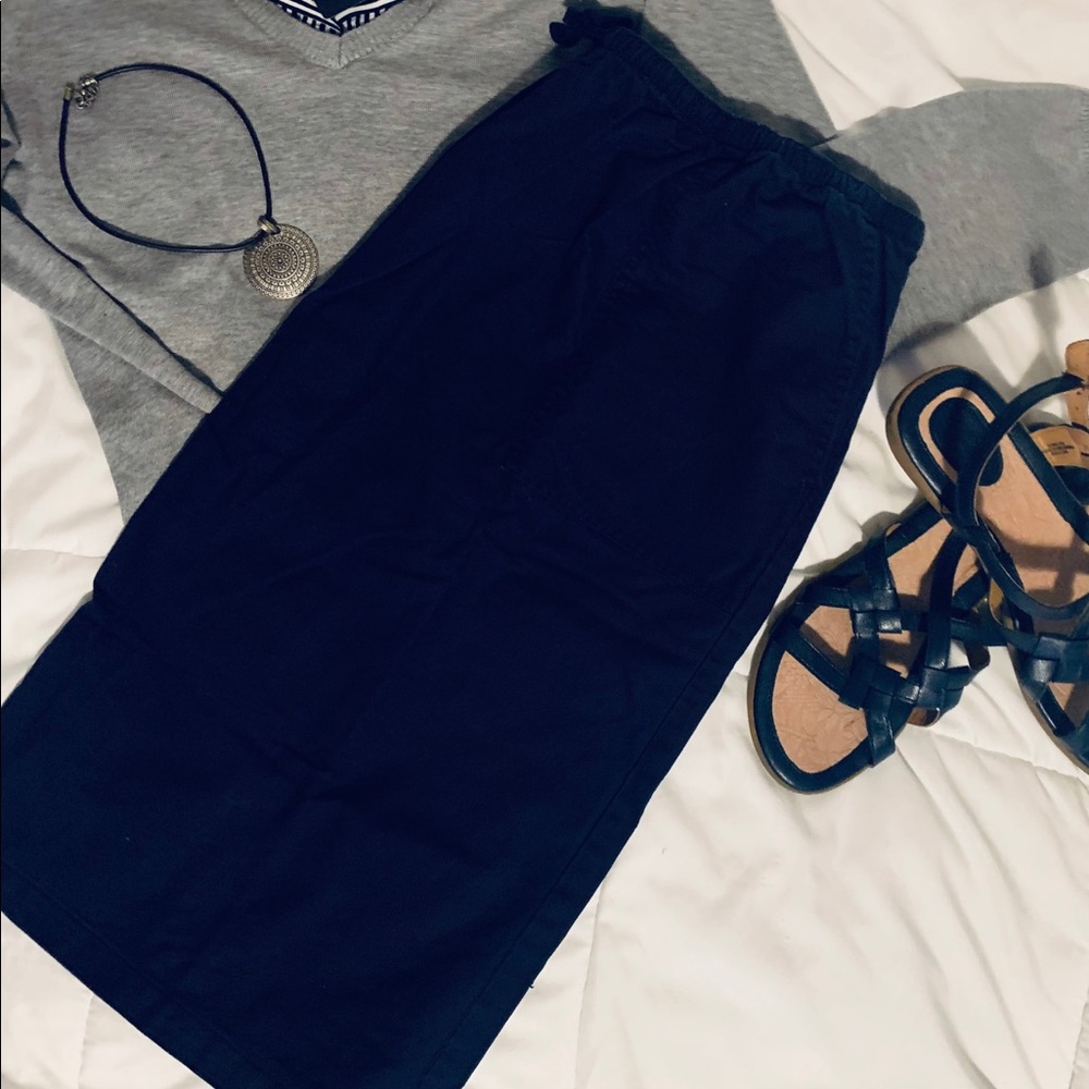 Mid length L.L Bean skirt